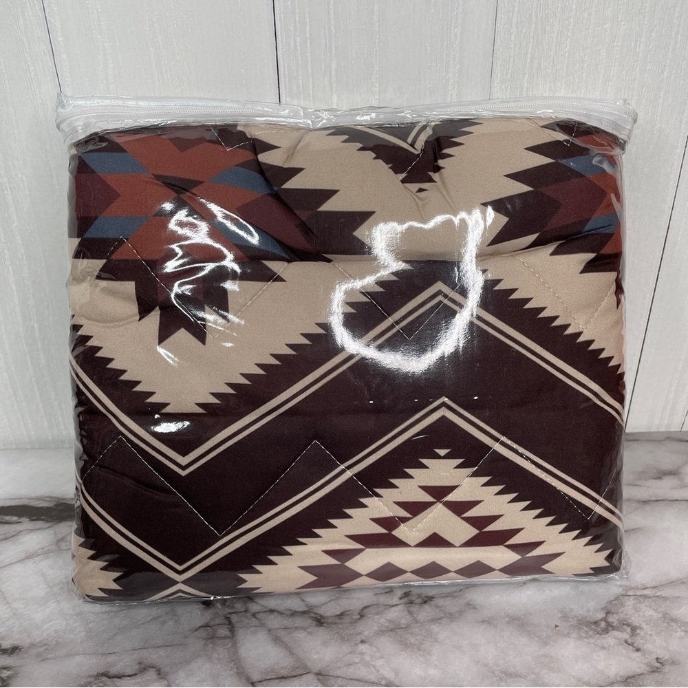 Lone Star Southwestern Geometric 50" x 60" Decorative Throw Quilt Blanket - Picture 3 of 6